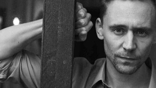 【Burning】Hiddleston membaca puisi: She Walks in Beauty | Video motivasi
