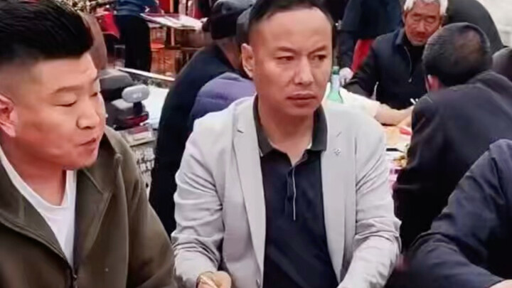 Một cảnh được netizen quay lại… Hành động này đã nhận được sự cổ vũ, tán thưởng nhiệt liệt từ khắp c