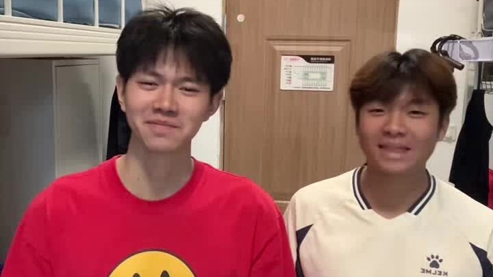 “Thử Thách Tiếng Đạo Hải Nam”: Tôi chịu thua rồi, ông anh Hải Nam này nói chuyện hài quá!