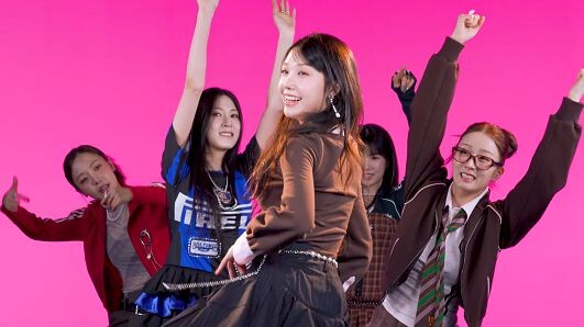 Sau 12 năm, bản hit một tỷ view lại được tái hiện | Chạy tiếp sức vũ đạo Apink – LUV