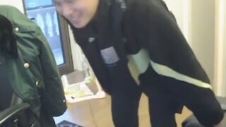 ได้รับการยกเว้นการขึ้นเรือเต็มจำนวนใช่ไหม? ผู้ประกาศต้องรับผิดชอบปากตัวเองเต็มที่! - -