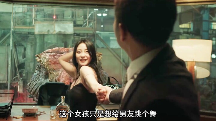 Công nhân nhà máy dược đổ axit sulfuric vào hang rắn, thế là ngay giây sau đã xảy ra thảm kịch! “Đại