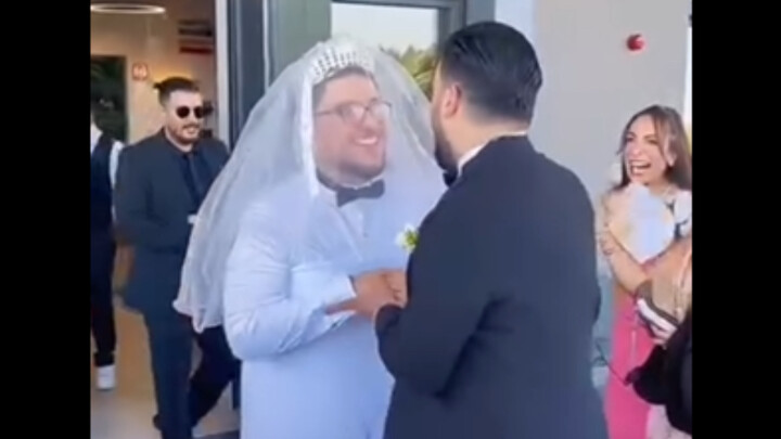Tặng anh bạn thân một đám cưới khó quên 👰‍♂️
