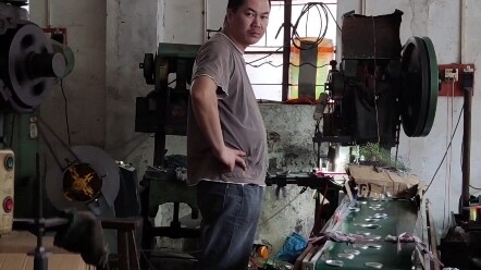 Những chiếc vỏ bá chí làm mãi không hết.