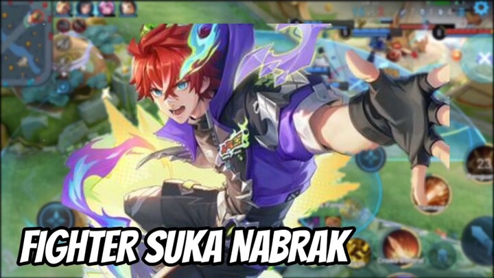 War Paling Gila! Semua Musuh di Tabrak