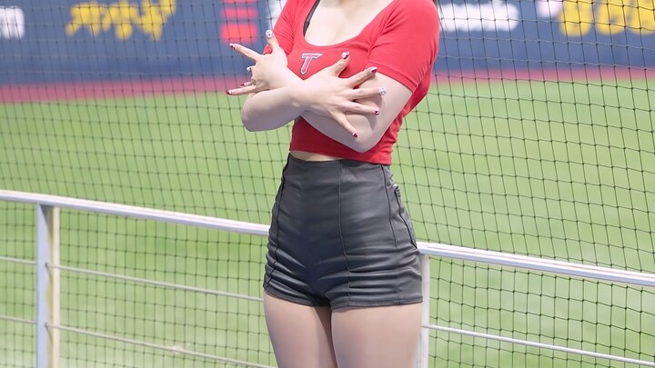 220424李多惠啦啦队表演“心脏病（AOA）”
