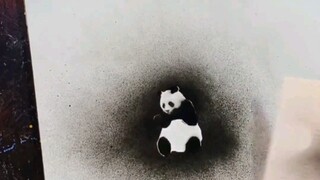 怪不得大家叫它熊猫！原来有点像熊又有点像猫啊