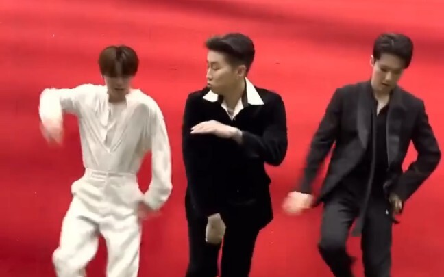 SEVENTEEN Park Jae-hwan "bluecheck", apakah kalian harus tampan sekali sih