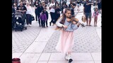 [Âm nhạc]Cô gái trẻ trình diễn vĩ cầm trên đường phố|<Bad Guy>