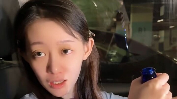 เพื่อนสนิทแม้จะดื่มแอลกอฮอล์แล้วก็ยังขับรถมาส่งฉัน? ชาวเน็ตบอกว่ารักกันมากจริงๆ!