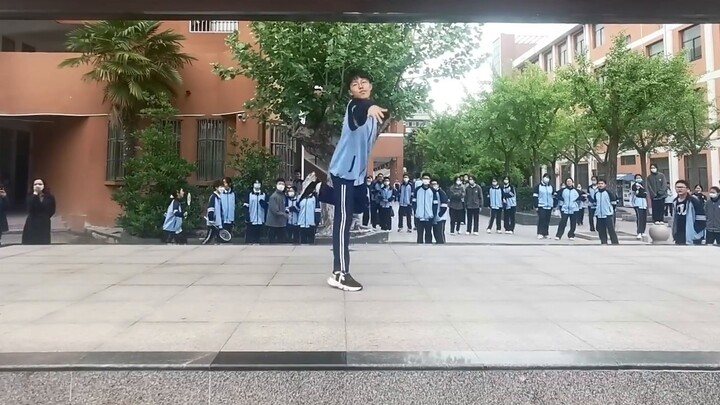 [Renaisans·Tanah Suci] Saat saya di depan seluruh sekolah...