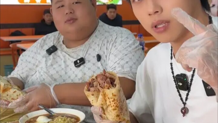 Nhậm Khâu, Hà Bắc; tôi mà ở đây lâu ngày chắc cũng béo lên mất, món mẫn tử đúng là thơm ngon thật