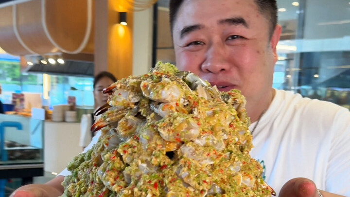 Thử thách buffet hải sản Thái Lan hơn 100 tệ: ăn cua sống, tôm sống và món tái muối