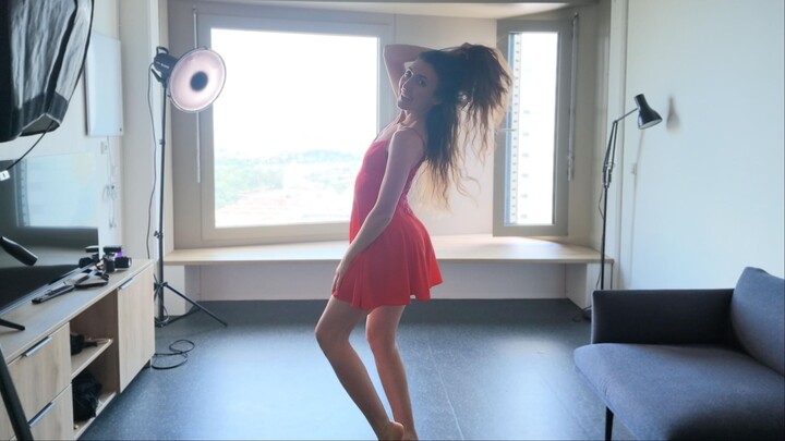 Sensual_Dance_BTS_Video_Johemian