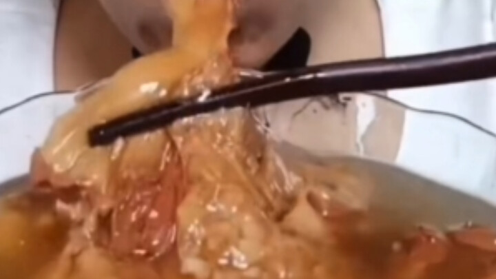 ถ้าการ “กินน้ำมัน” มีระดับล่ะ… น้องเหมียวขี้อิจฉารีบมาดูเลย!