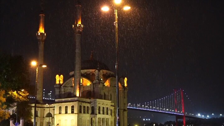 Peaceful post-midnight rain in Ortaköy, with the glowing Bosphorus bridge shining in the dark. 🌧️✨