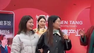 The young lady was hooked by netizens on a blind date.