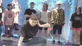 【Rikimaru】Jangan coba-coba kabur dari pesta istri! Aku seksi banget!