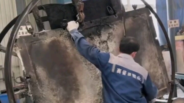 塑料桶加工过程，真的还是第一次见