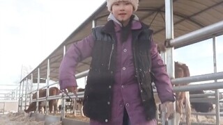 Leher Xinjiang, bahu Mongolia, tepuk tangan etnis Han bergema di langit