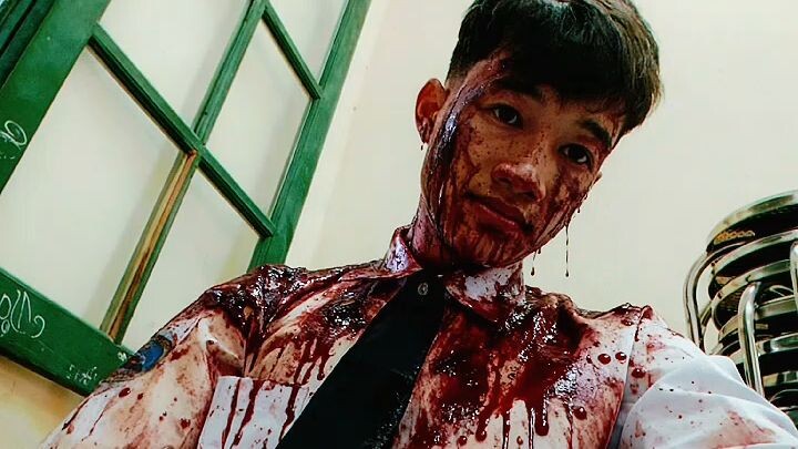 tiếng ve sầu nghe sao ù tai tiếng con tim nghe sao bồi hồi