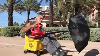 A mop bucket, a hair dryer, and an umbrella combined—that's a car? If I hadn't spotted the battery, 