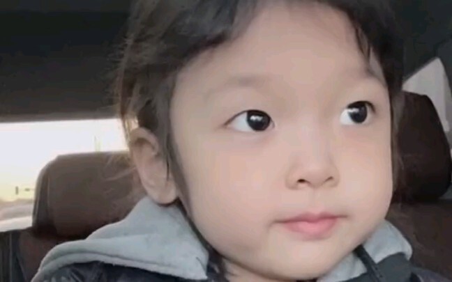 Hai người làm tôi ghen tị quá!