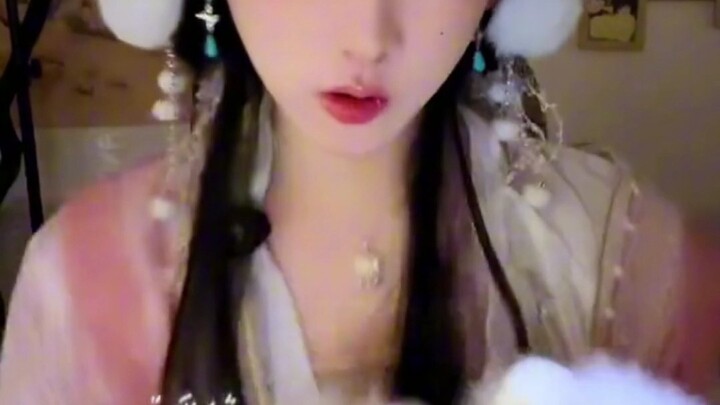 رقص يوان يوان يجذب مباشرة أكثر من 100 ألف مشاهدة!