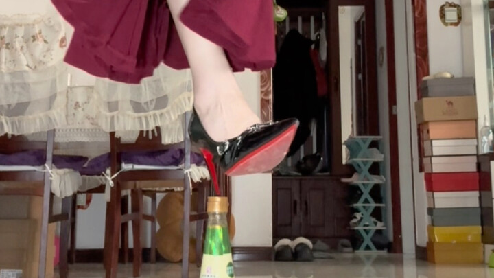 Whoever listens to this song can't help but want to dance!