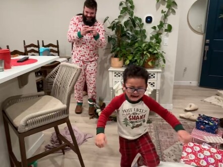 Christmas Scare: How This Cute Kid Handles It…