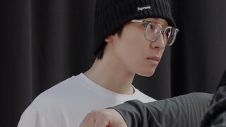 [INSIDE SEVENTEEN] 圆佑 ‘MAESTRO’ MV 动作练习花絮