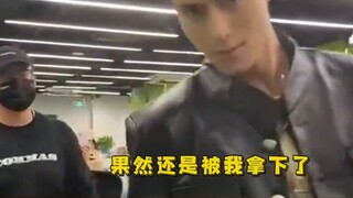 Wang Hedi merasa sangat bahagia untuknya, hahahaha! ! !