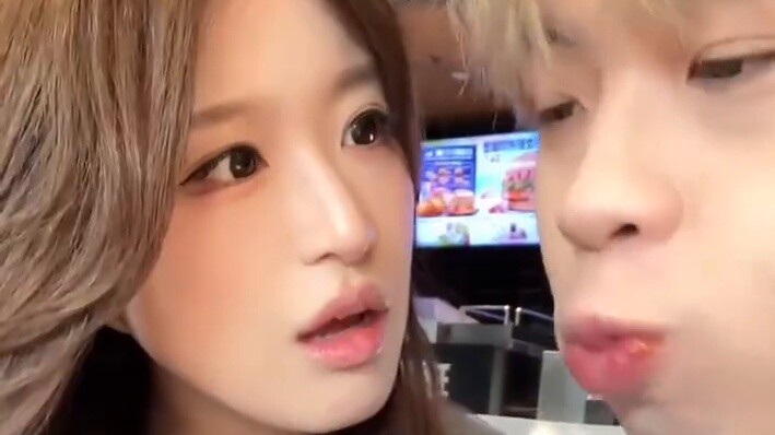 Several characteristics of a girlfriend who is hypocritical