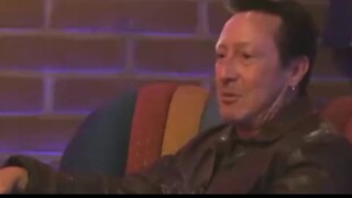 ابن لينون يحب مشاهدة أفي موجيكا، لينون غاضب جدًا ومستاء للغاية