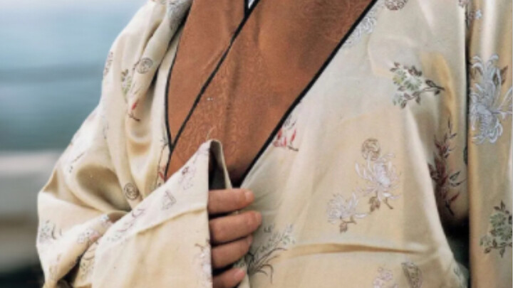 So funny... How can a brother be ugly when his sister is so pretty?!