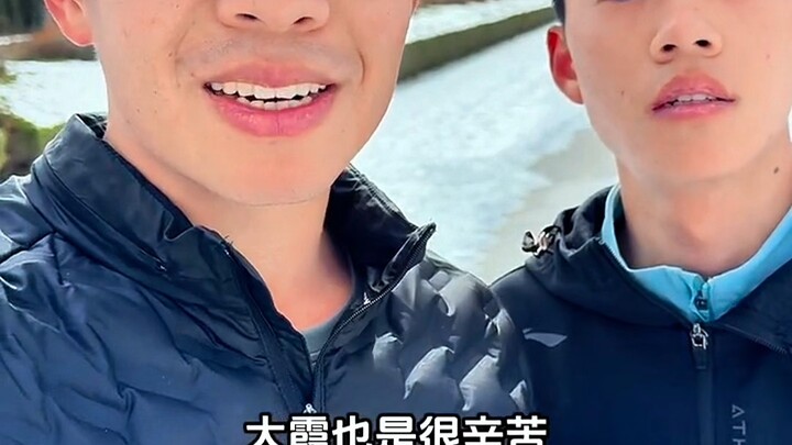 ตามพี่เจิ้งกับพี่เซียมาสองปี ผมก็ได้ตั้งรกรากที่เกามี่แล้ว พี่เซียมักพูดเสมอว่า “คนในครอบครัวกัน ไม่