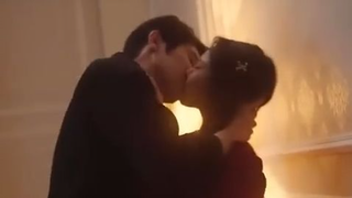 Selama 30 tahun CEO hindari wanita, tapi asisten barunya jinakkan dia jadi suami