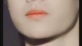 【Bo Jun Yi Xiao】Their lips were fine on the red carpet, but how did they... in the time it took to s