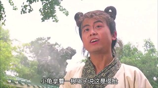 The young man poured the magic water on the rope, and the rope instantly turned into a spear