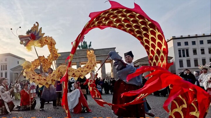 Chinese New Year flashes in Berlin | Cultural ice-breaking record of Hanfu compatriots under Branden