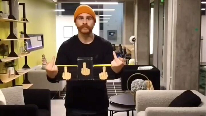 “Keanggunan tak pernah ketinggalan zaman, tantangan tak pernah berakhir”