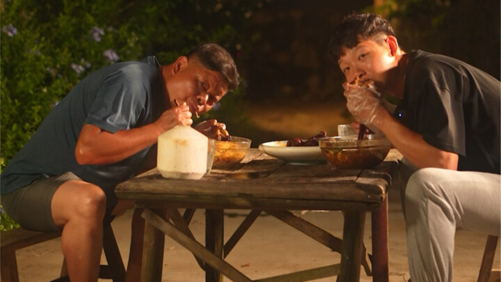 老爸为了吃这顿夜宵，真的是付出了太多了！