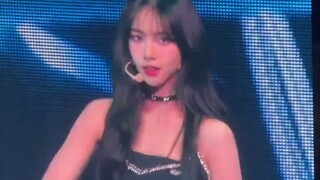 aespa's new song Salty & Sweet concert first stage super clear fan shot