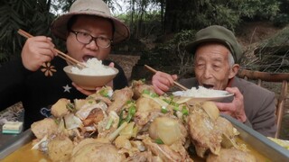 A Mi’s special Innovative Dish "Taro With Fish Head" 