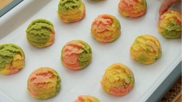 Hôm nay dẫn em gái đi mua ván trượt mới, mình còn làm một hộp cơm tôm hùm ngon lành nữa, cùng nhau đ