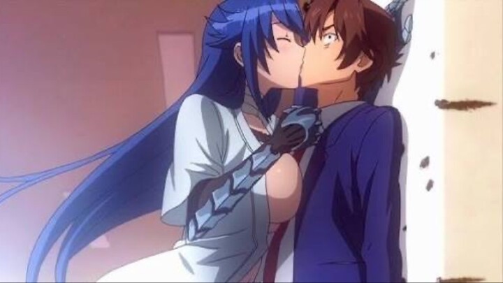 Hyp3r girl kissing nerd man🥵