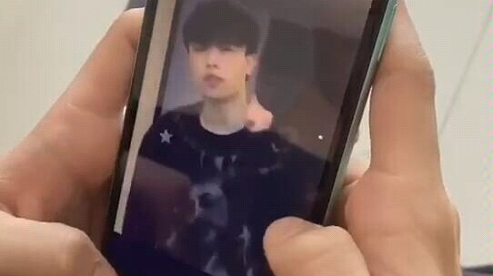 Aku belum pernah mendengar permintaan yang begitu aneh!