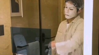 TREASURE Park Hang Woo - MOVE Dance Challenge Siapa yang bisa memberitahuku kenapa monyet seperti in