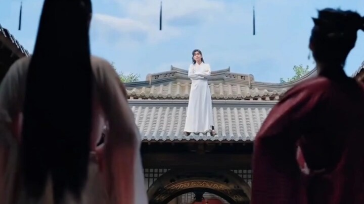 “Fan Xian nearly wore himself out trying on clothes, all for the sake of the Chicken Leg Girl.”