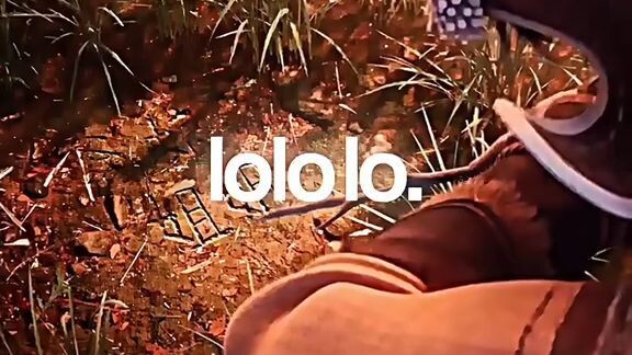 dia siapa we? kok mencurigakan😳